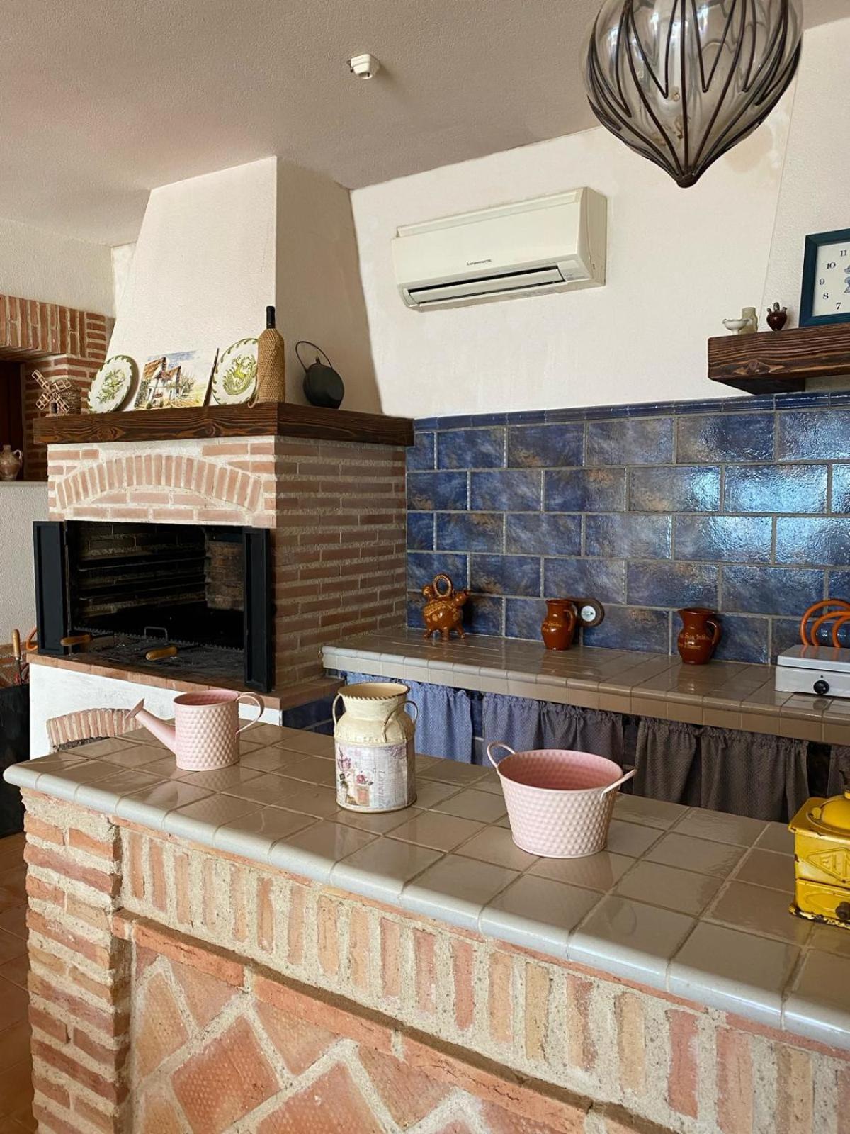 La Mancha Suites Casa Rural Pedro Munoz Bagian luar foto
